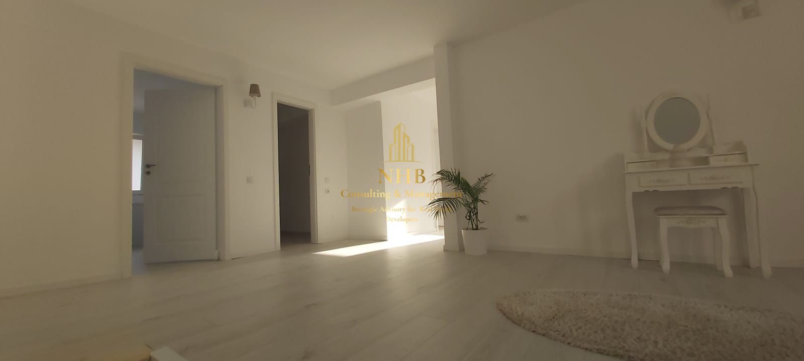 Casă spațioasă 5 camere + curte 340 mp în Băneasa | - Poză 18