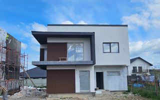 VILĂ CU DESIGN MODERN ȘI PRIVELIȘTE SPECTACULOASĂ CĂTRE MUNȚI - Poză 2