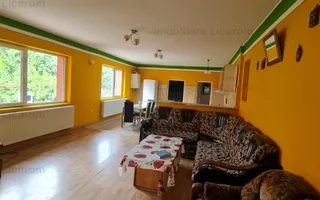 Casa individuala cu 2 apartamente, 6 camere,teren 403 mp,ASTRA. - Poză 17