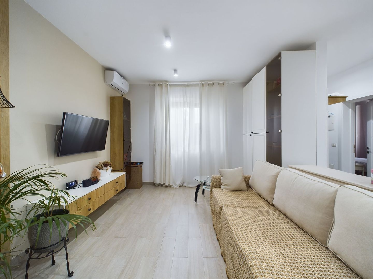 Duplex 1/2 in Moșnita Veche (Drumul Boilor) - Poză 2