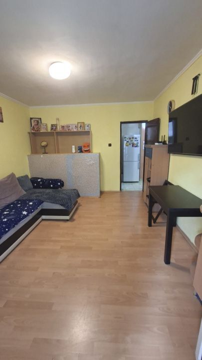 Apartament de 2 camere et.1 zona Piață Razboeni - Poză 8