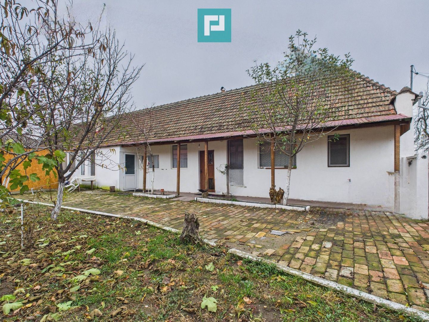 Casă complet renovată în Orțișoara. - Poză 19