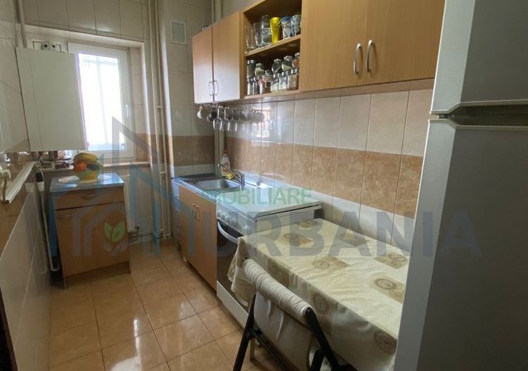Inchiriez apartament o camera zona Gara Billa - Poză 1