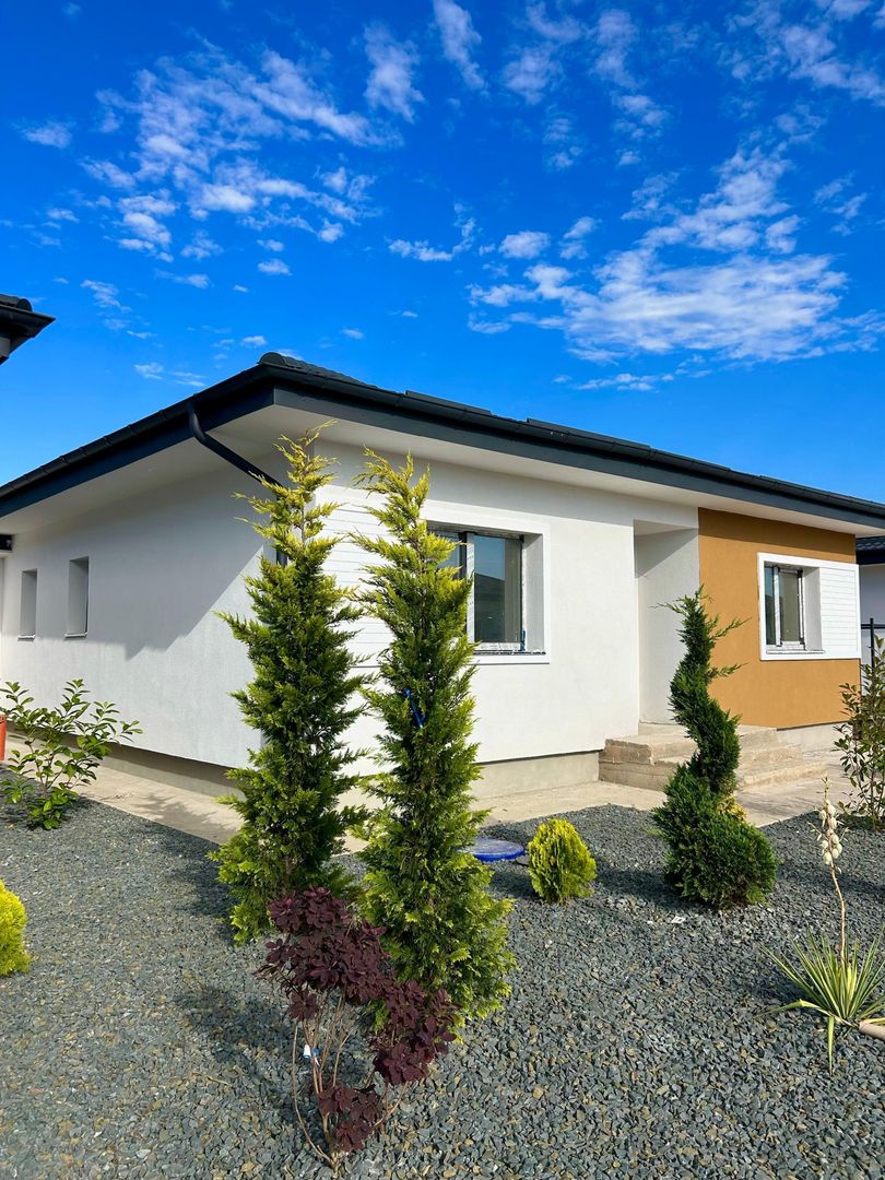 Gradinita la intrare, casa cu pompe caldura 10 kw, curte proprie mare - Poză 6
