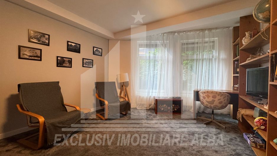 Apartament cu 2 camere cu curte privata, Cetate - Poză 2
