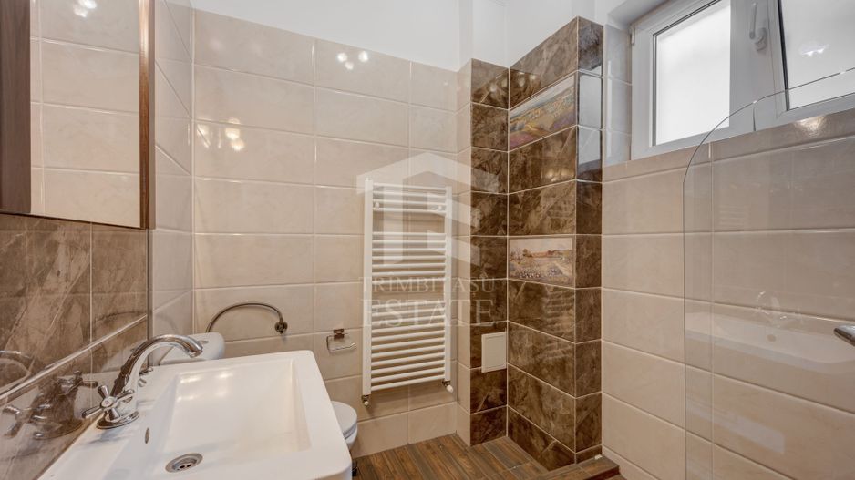 2 Apartamente  in Vila 5 Cam Metrou Basarab Gara de Nord - Poză 16
