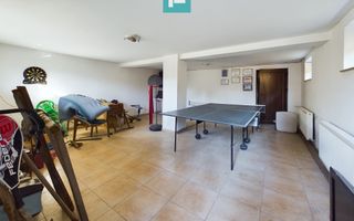 Vilă spațioasă cu 8 camere, Grădiște - Poză 21