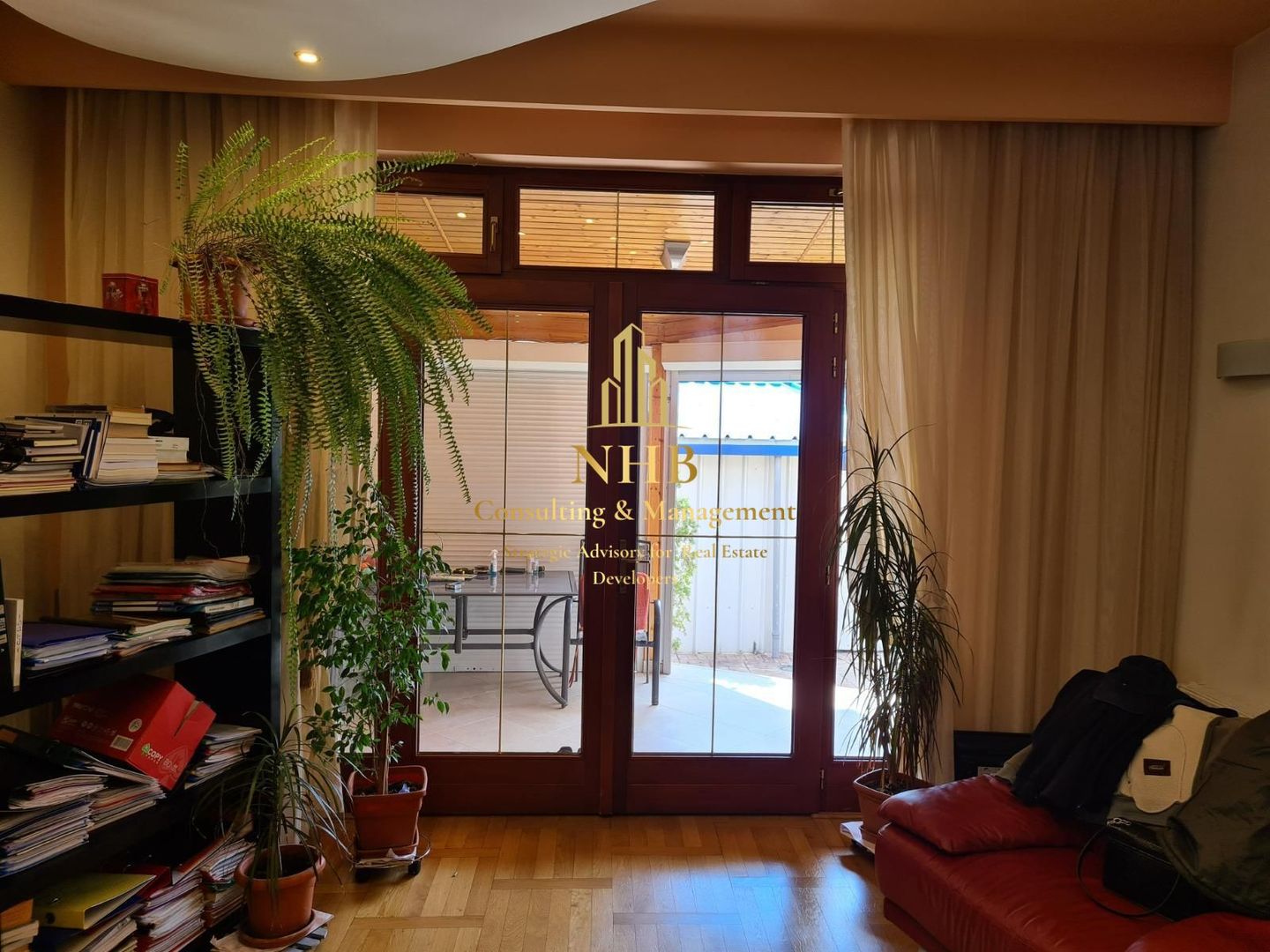 Ocazie rara! Vila de 4 camere in Baneasa + garaj - Poză 1