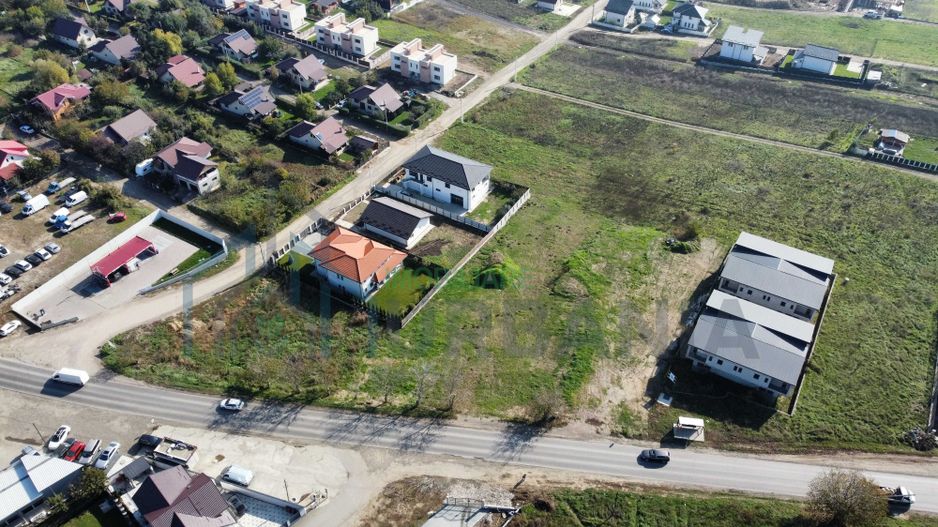 De vanzare 4500 mp Teren Miroslava deschidere la strada principala - Poză 3