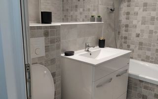 Vanzare - apartament cu 3 camere, Micro 16, renovat, mobilat nou - Poză 14