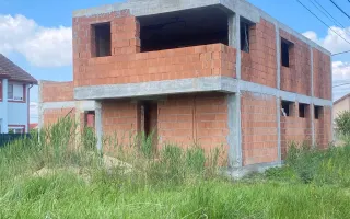 Sacalaz casa la rosu - Poză 11