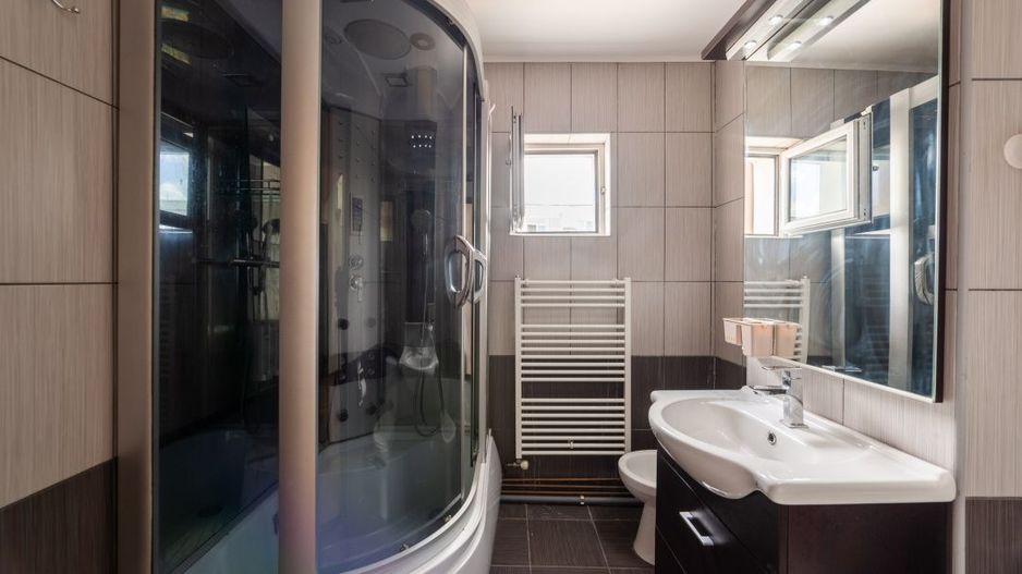 APARTAMENT DECOMANDAT - TRIVALE - ETAJ INTERMEDIAR - Poză 8