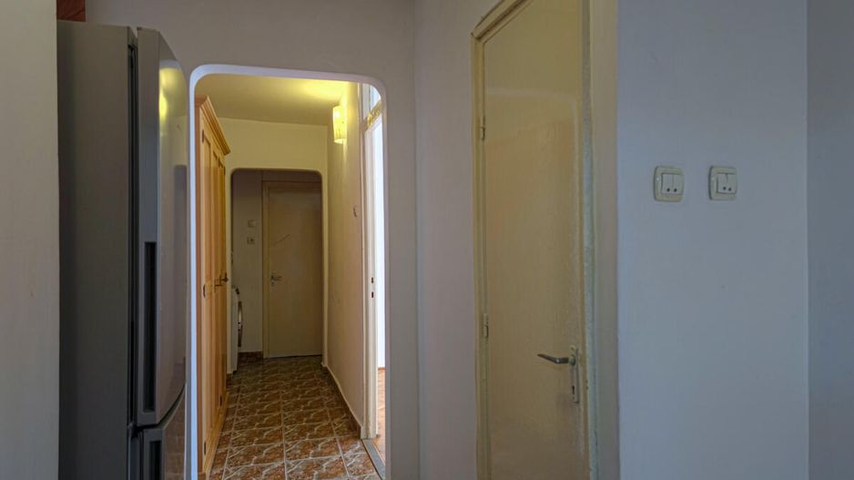 Soarelui - Scoala 30 - 3 Camere, Decomandat, 2 Bai, Etaj 2, Centrala - Poză 18