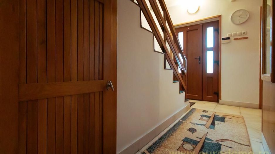 Casa renovata, mobilata si utilata complet - Poză 4