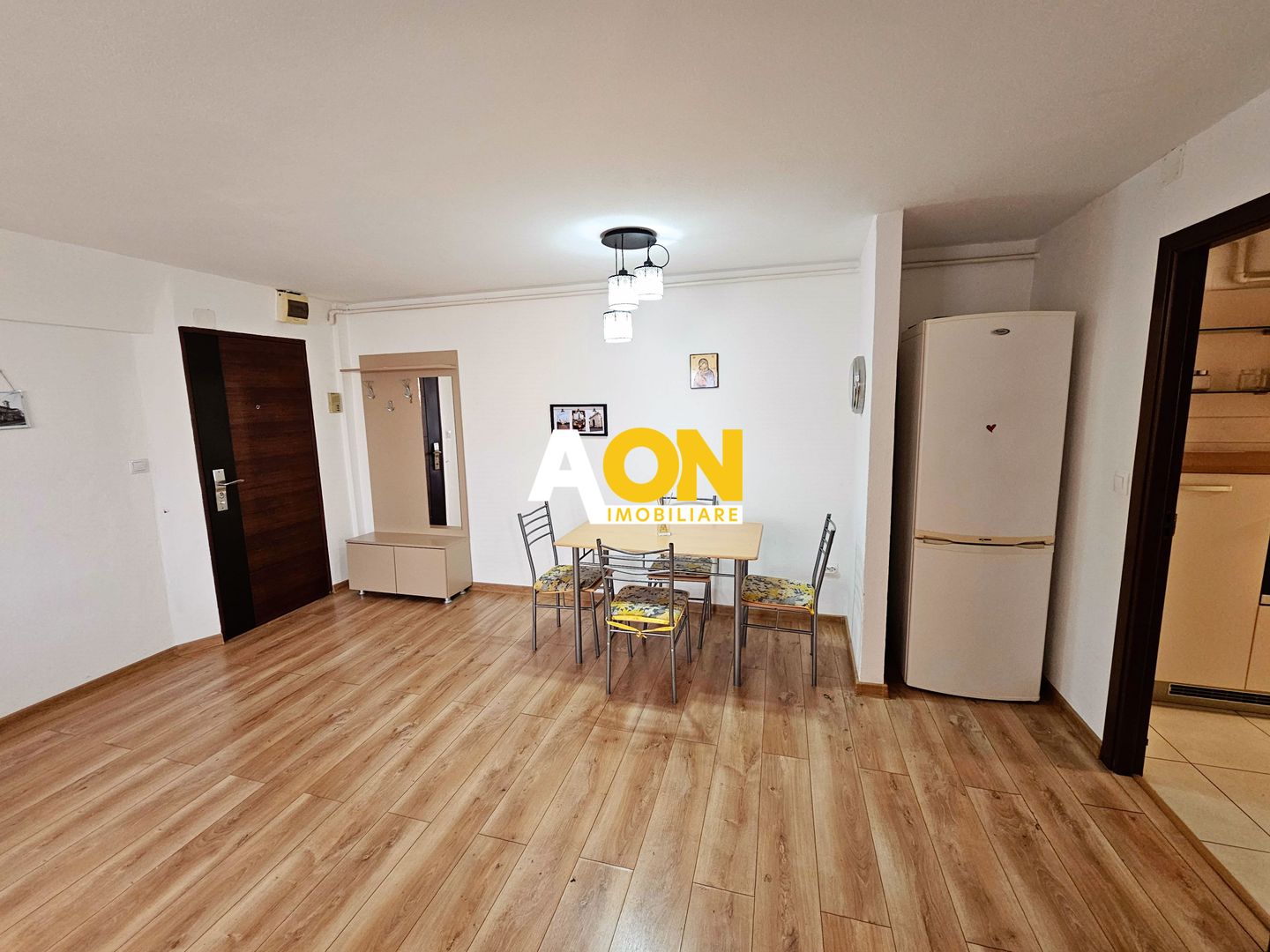 Apartament 2 camere, 55mp,  M-uri, zona Cetate - Poză 10