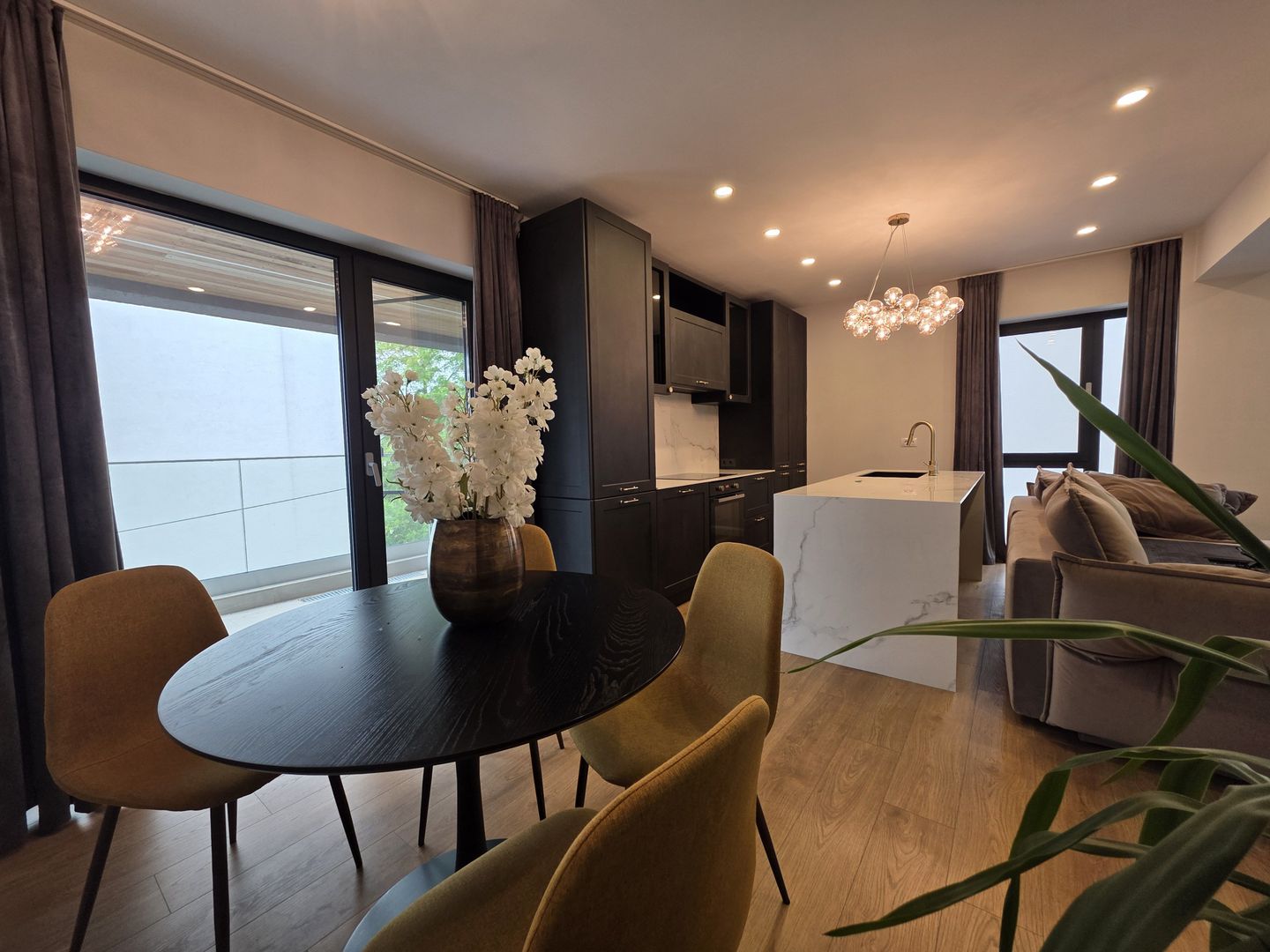 Apartament 4 camere de inchiriat Iancu Nicolae Baneasa Cambridge - Poză 1