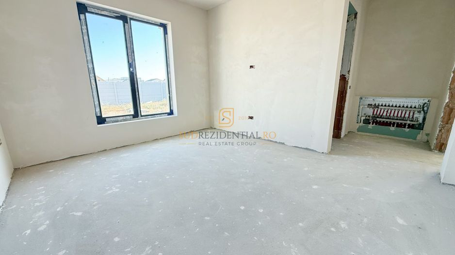 Casa individuala / Teren 469 mp / 4 Camere / La bulevard - Poză 9
