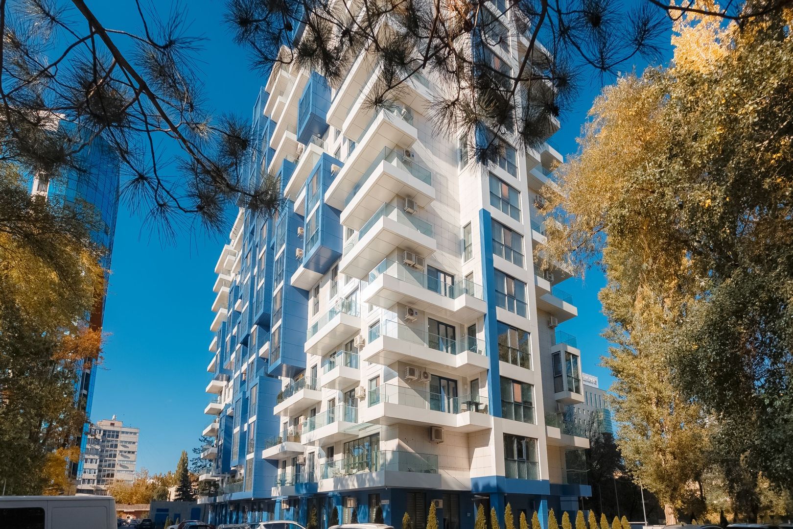 Apartament cu 2 odăi + living Ambasador Residence, Parcul Dendrarium - Poză 2