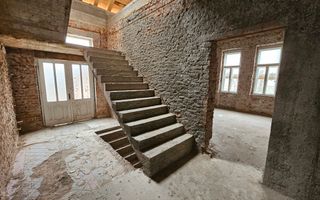 Conac boieresc în zona centrală a municipiului Alba Iulia - Poză 10