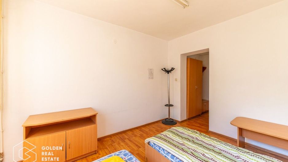 Cladire cu 24 camere, langa Castelul Regal Savarsin - Poză 11