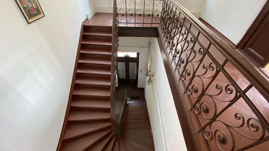 De vanzare apartament 4 cam. in vila 140 mp si curte 170 mp ultracentral sect 5 - Poză 9