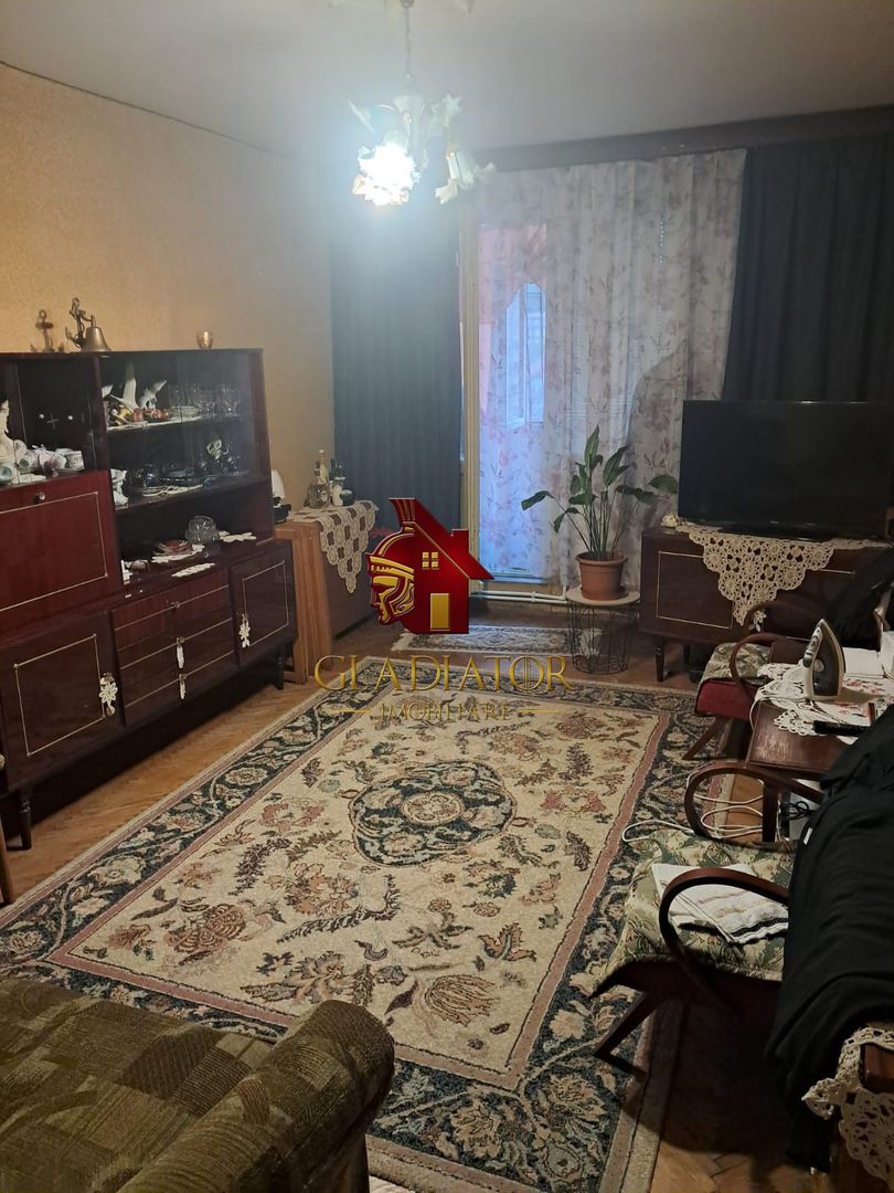 Apartament 3 camere, decomandat, zona Gara Iasi, la bulevard, nu rata - Poză 2