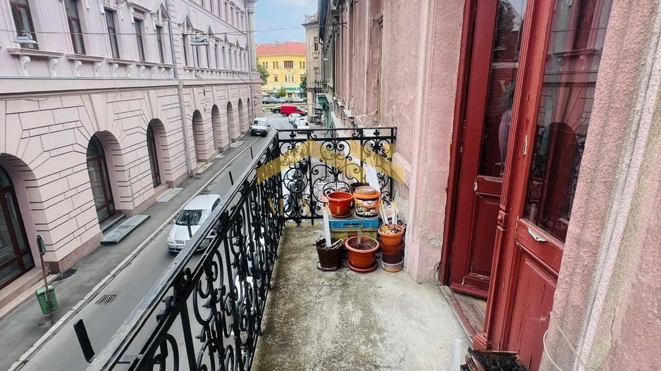 Apartament (pretabil pentru Birou ,Cabinet etc.) de vanzare in centru. - Poză 14