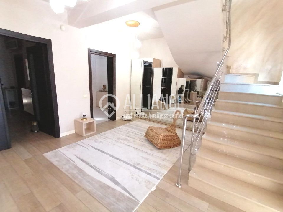 COICIU (Cod 01) Armonie și Eleganță pentru Două Generații! - Poză 9