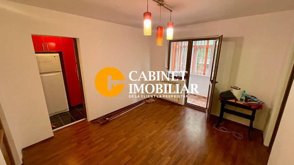 Apartament cu 3 camere - Etaj 1 - Bloc Fara Risc - Podu Ros - Poză 1