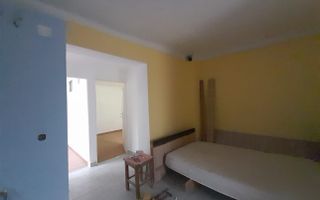 Casa cuplata cu 2 camere zona Plopilor - Poză 1