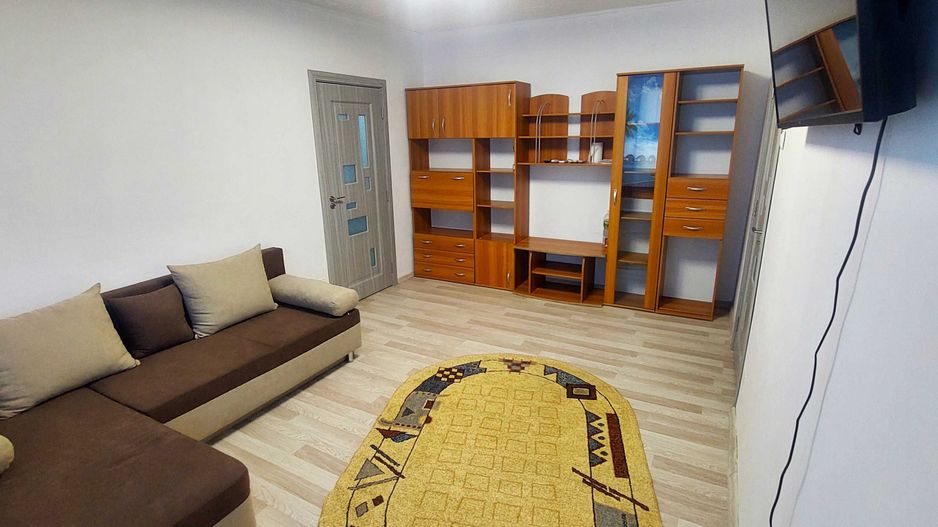 De inchiriat Apartament 2 camere - Poză 2