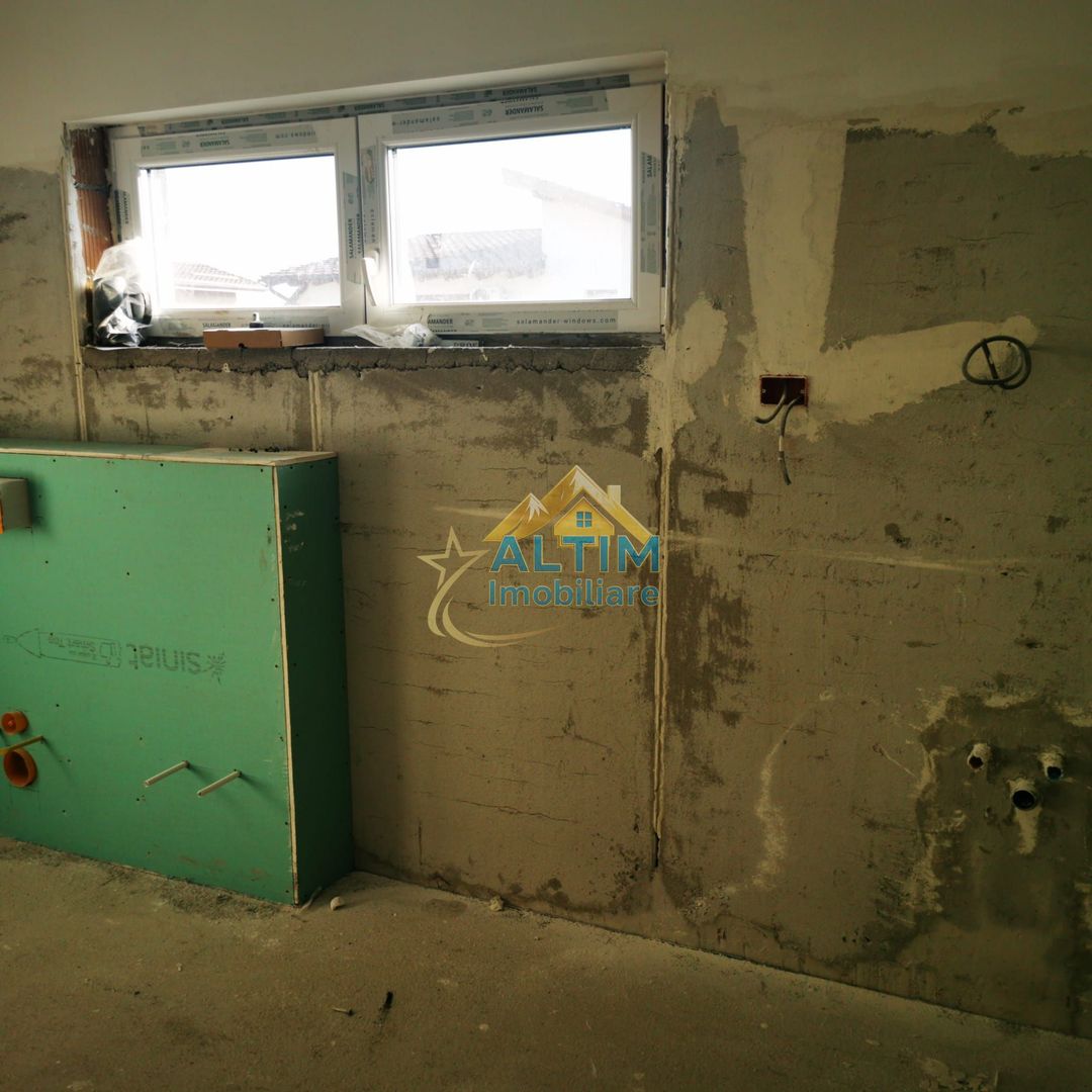 OPORTUNITATE: De vânzare - Casă nouă în cartier Izvor - Poză 17