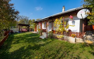 Căsuță frumoasa la țară cu toate condițiile necesare - Poză 1