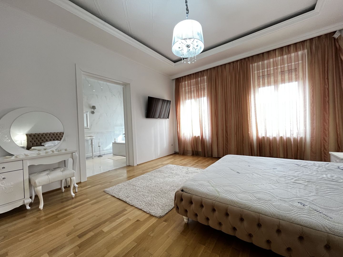 Apartament 3 camere, elegant si spațios, lângă parc, zona Centrala - Poză 10