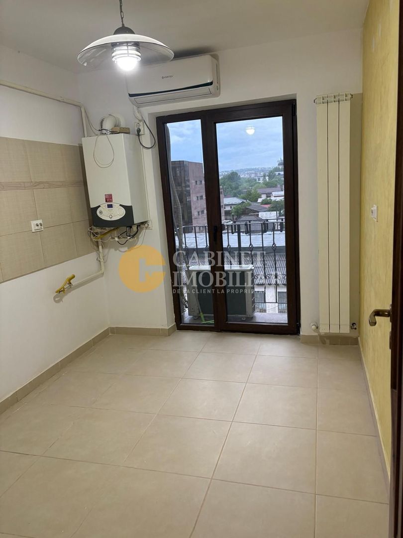 2 CAMERE DECOMANDAT-52 MP-ETAJ 3- PARCARE - ZONA POITIERS - Poză 2