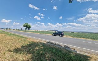 Teren agricol la sosea, pretabil si ptr constructii industriale - Poză 6