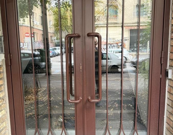 Studio de vanzare - Poză 10