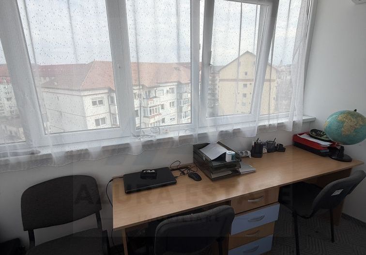 Apartament 3 camere 78 mp utili 3 balcoane 2 bai boxă  zona Terezian - Poză 7
