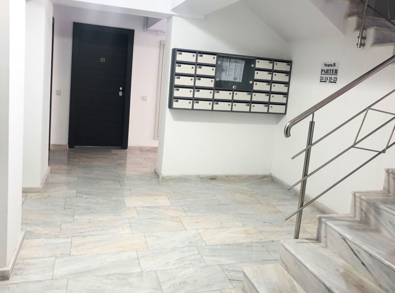 Garsonieră spațioasă luminoasă și plină de potențial în inima Piperei - Poză 9