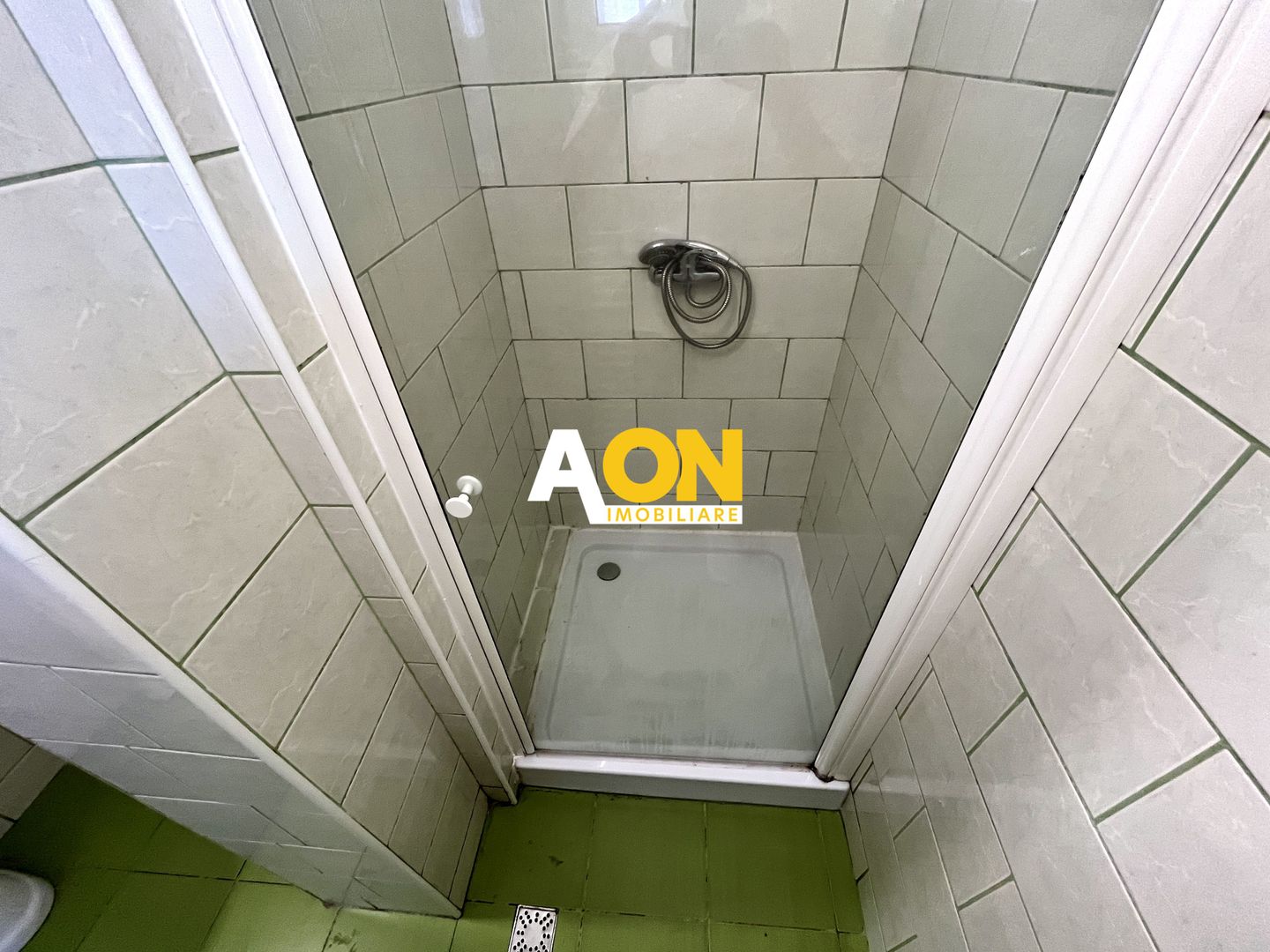 Apartament cu 1 Cameră, Etaj 1, Zona Piață - Poză 8