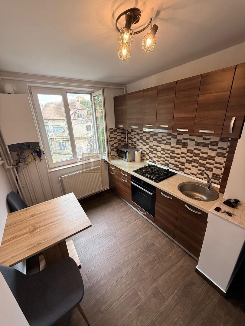 2 camere| Olimpia| apartament superb| balcon inchis| lift| centrala| - Poză 12
