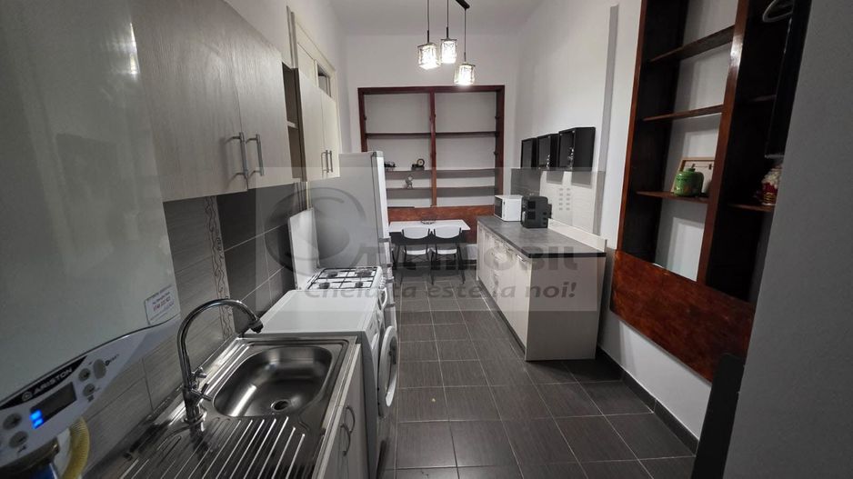Casa cu 2 camere si living - zona Centrala, Piata Independentei - 700€ - Poză 10