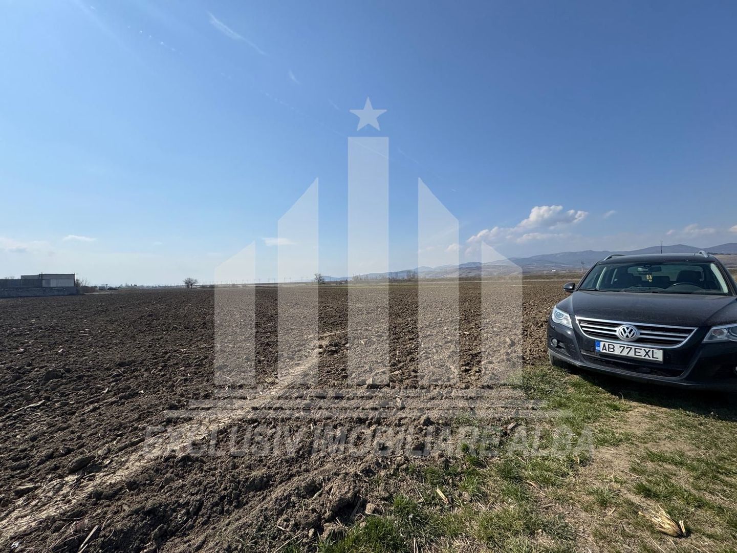 Teren intravilan | 1600 mp | 16 ml deschidere | Oarda de Jos - Poză 1