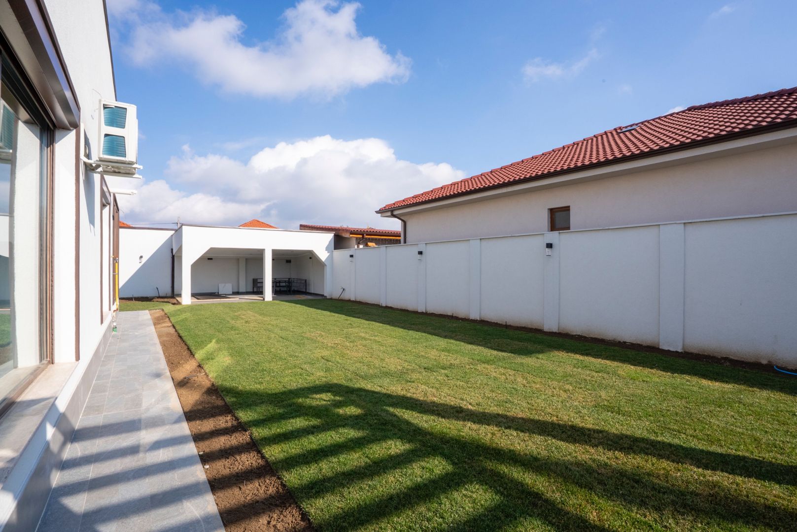 Casa lux Santandrei 3 dormitoare 2 bai 2 terase 2 bucatarii - Poză 7