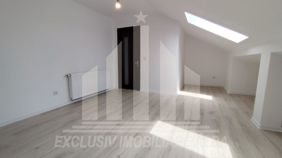 Apartament cu 5 camere decomandate, Cetate - Poză 10