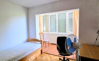 Apartament 3 camere, 2 bai, balcon, zona UMF - Poză 12