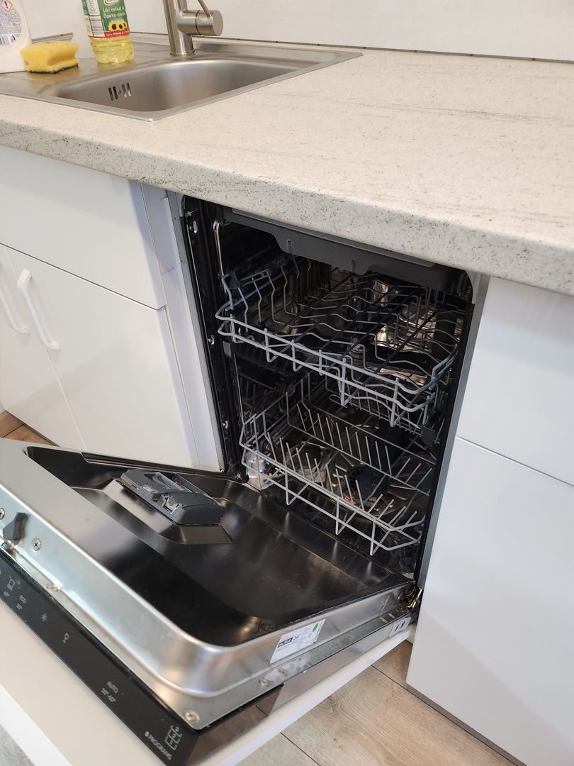 Vanzare Apartament 2 Camere Mall Vitan - 8 min Metrou Mihai Bravu - Poză 4