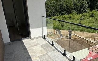 Vilă individuală de vânzare, 4 camere, 2 băi, dressing, 2 balcoane, 2 terase – Bucium-Bârnova - Poză 4