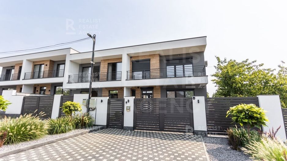 Vânzare, duplex, 2 nivele, str. Prieteniei, Grătiești - Poză 1