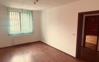 Casă cu 4 camere, curte proprie și 2 balcoane – Șelimbăr - Poză 4
